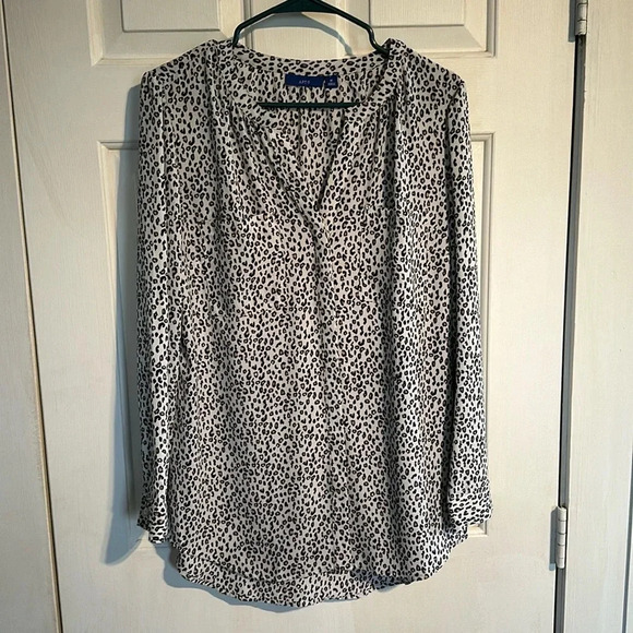Apt. 9 Button Down Leopard Top Medium - Picture 1 of 4